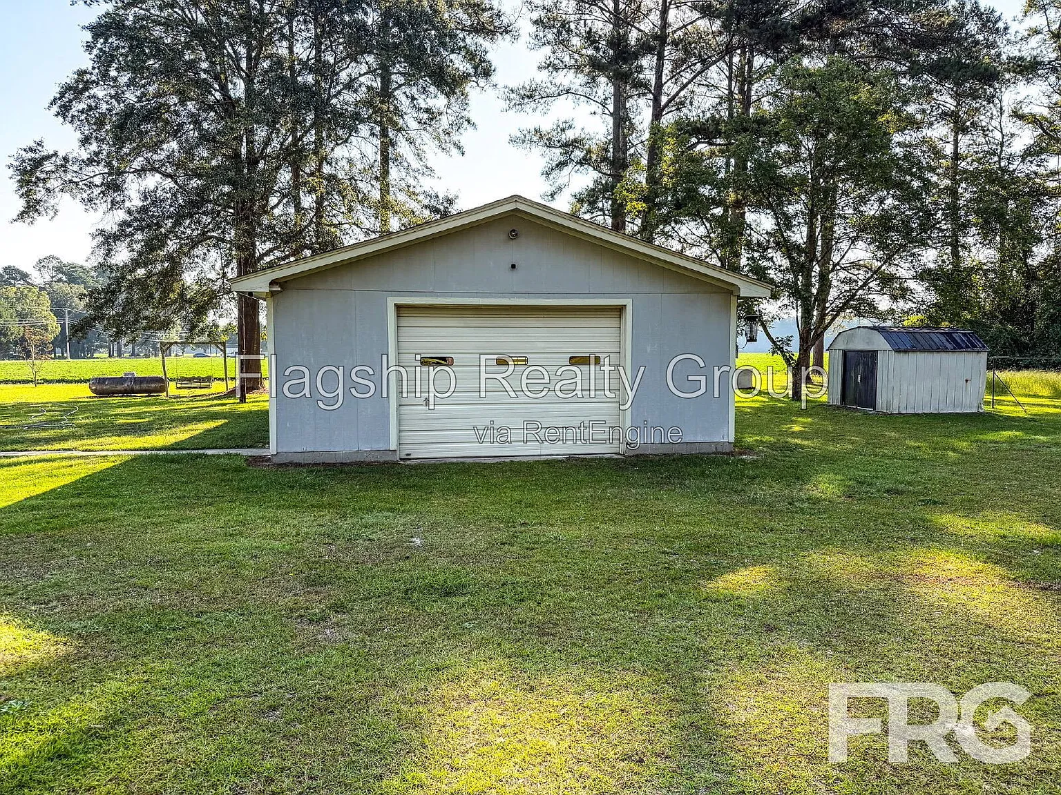 3 bed, 2.5 bath, 1450 sqft, $1,800 — Photo 3