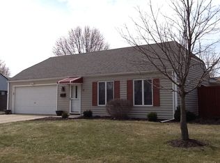 12 Winrock Rd, Montgomery, IL 60538