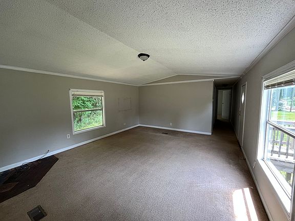 3rd image of 201 Benton Ln