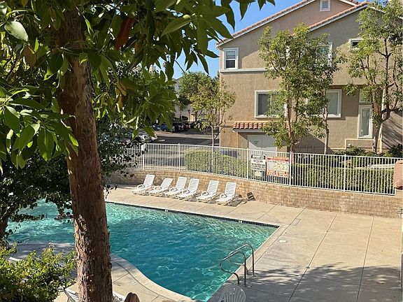 4th image of 25708 Holiday Cir APT B