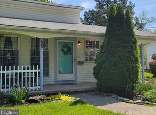 10 N Warwick Rd, Somerdale, NJ 08083