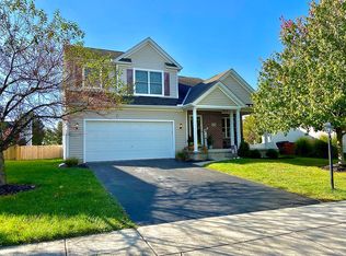 1124 Deansway Dr, Pataskala, OH 43062
