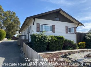 720 Cleveland Ln, Petaluma, CA 94952