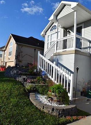 2nd image of 846 SW Lee Ann Dr