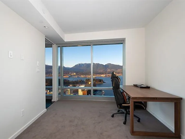 1151 Georgia St W #5305 — Photo 11