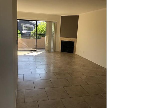 4th image of 4717 Ben Ave #203