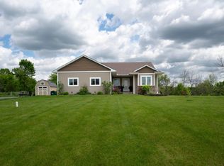1059 Autumn Oak Ln, Hudson, WI 54016