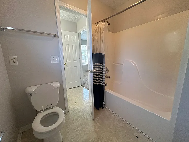 2812 Hydes Ferry Rd — Photo 32