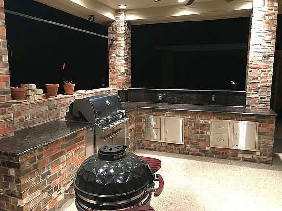 5th image of 8900 Lake Country Ct