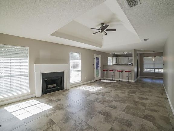 3rd image of 15373 Northwood Hills Dr