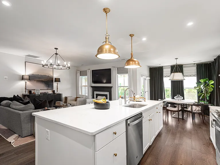 7122 Sky Meadow Dr — Photo 25