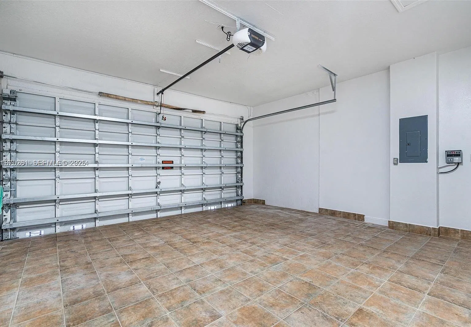 3 bed, 1736 sqft, $4,000 — Photo 2