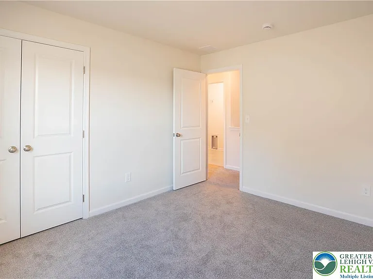 3740 Samantha Ln — Photo 16