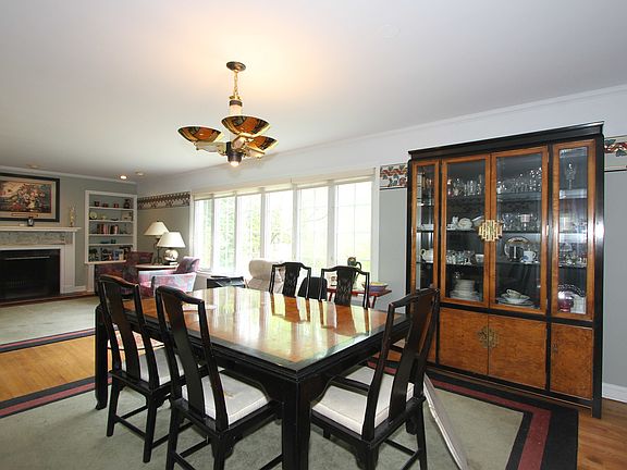 4th image of 1251 Ashland Ave