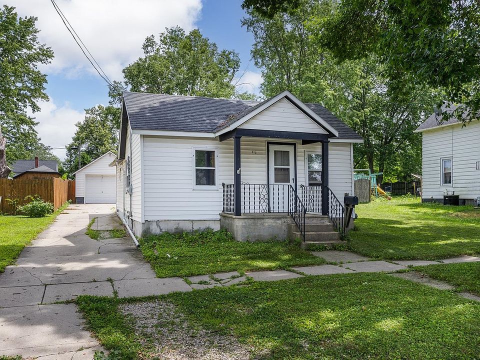 1st image of 412 Clarence St