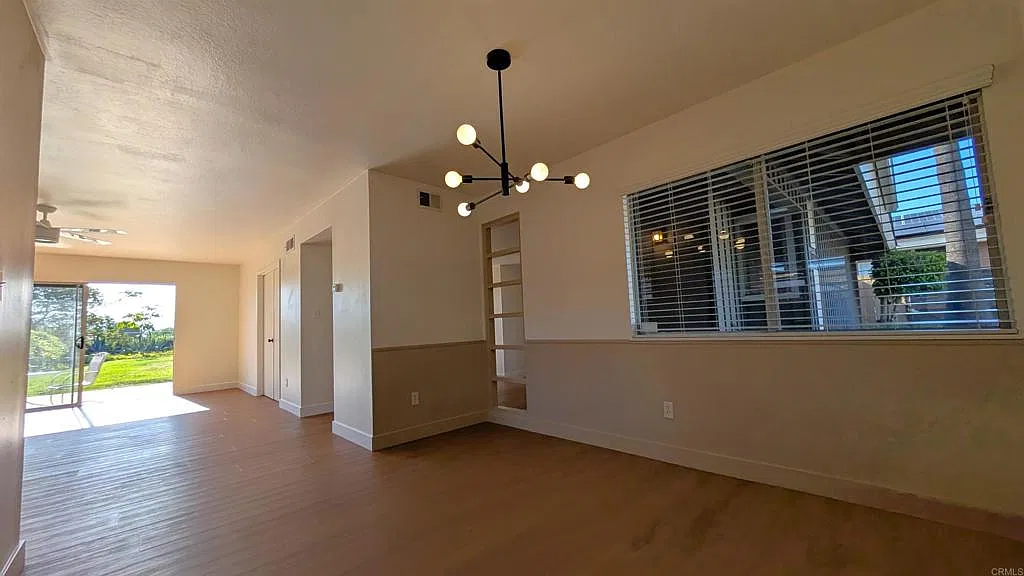 4 bed, 2.0 bath, 1500 sqft, $5,650 — Photo 3