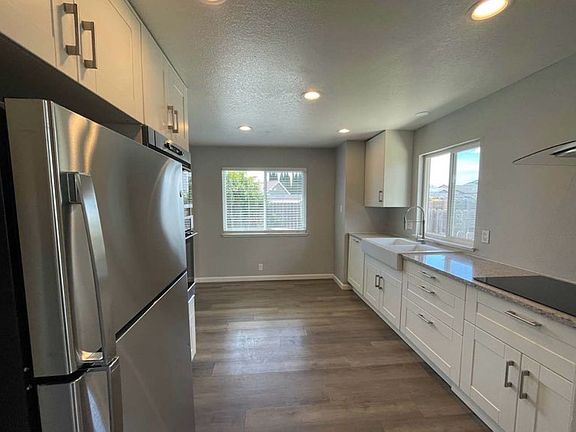 4th image of 1009 Whistler Dr