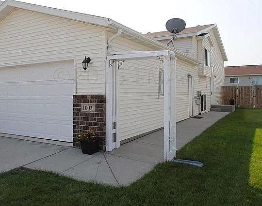 1st image of 1003 36th Ave S #1