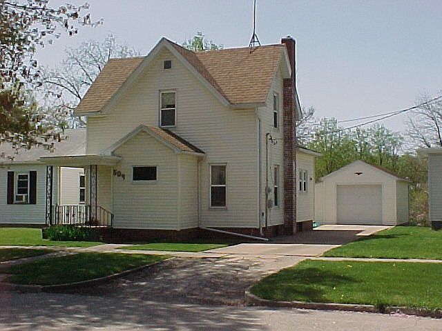1st image of 504 S 10th St