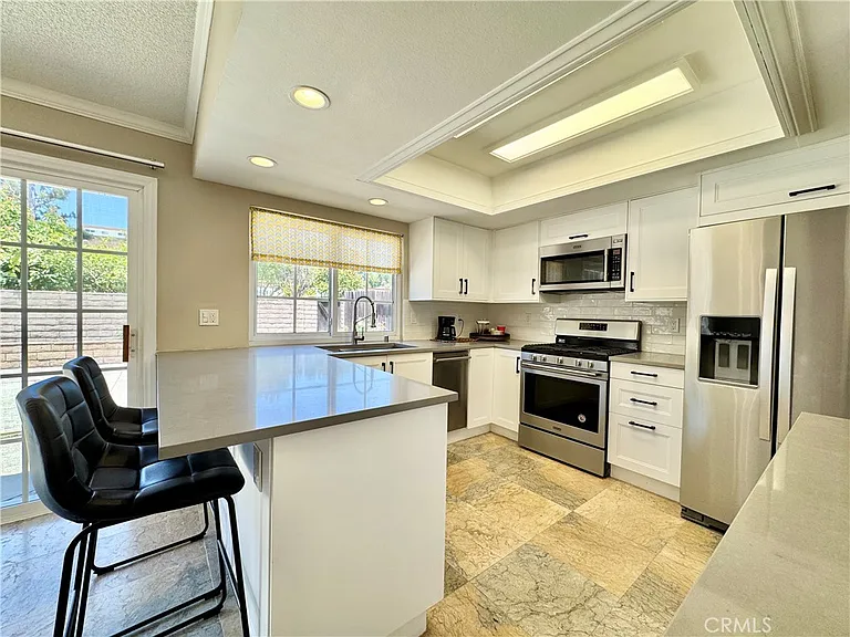 1421 Meadow Glen Rd — Photo 14