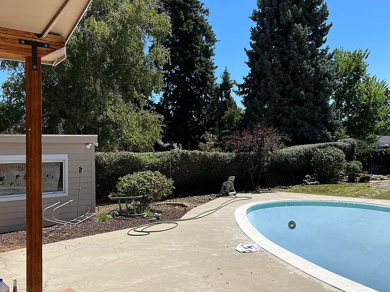 Castlerock Ave — Photo 14