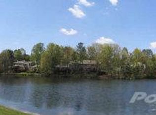20 Waterford Ct, Sandy Springs, GA 30328
