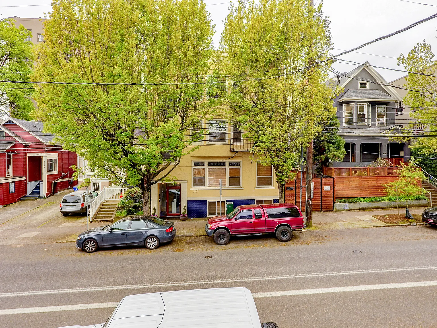 Chardonnay Apartments — Photo 1