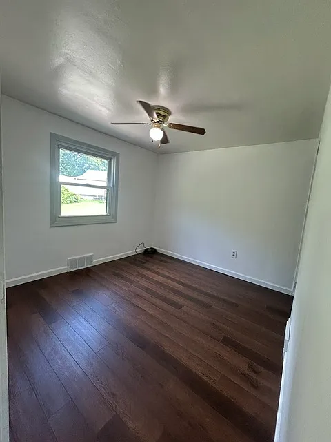 2 bed, 600 sqft, $1,000 — Photo 2