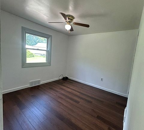 2nd image of 105 Ecker Ln #1
