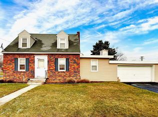 982 Edgegrove Rd, Hanover, PA 17331