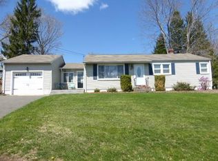 105 Sheehan Dr, Holyoke, MA 01040