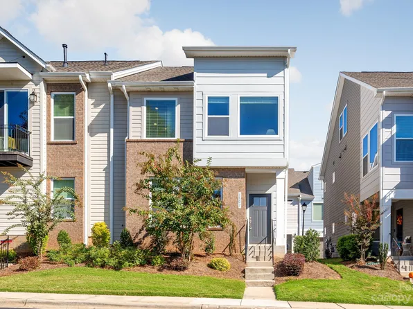1507 Hidden Falls Rd, Charlotte, NC 28206