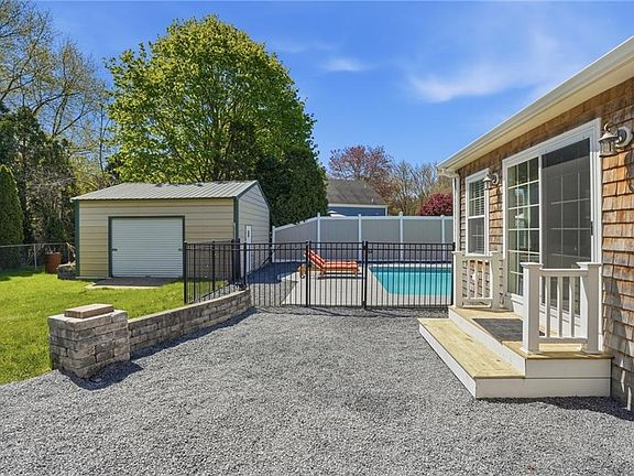 4th image of 26 Ridgeside Ln