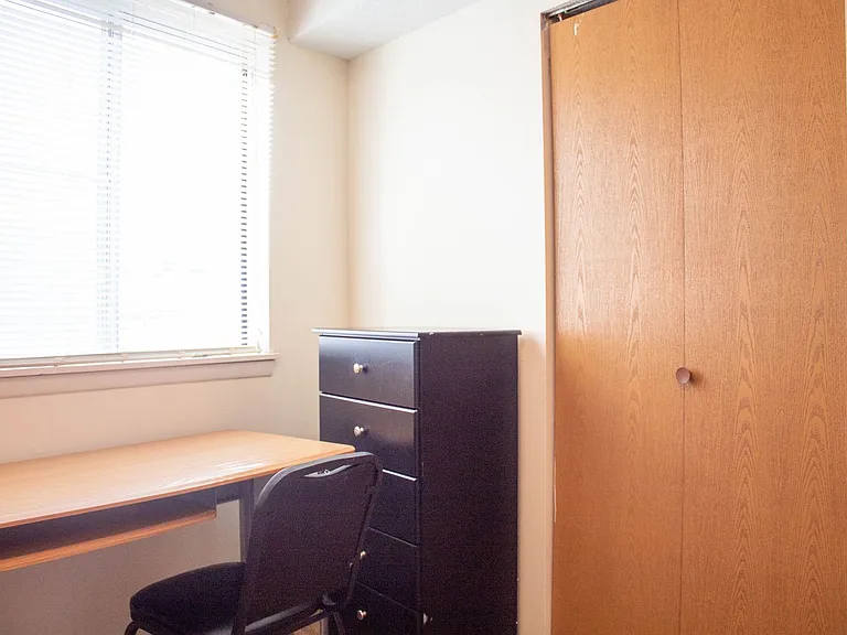 905 W Oregon St — Photo 39