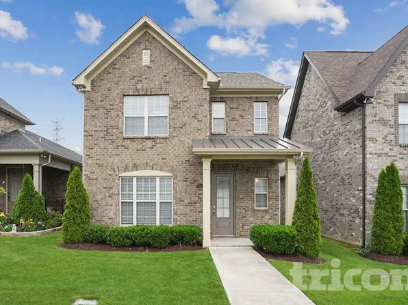 1080 Paddock Park Cir, Gallatin, TN 37066