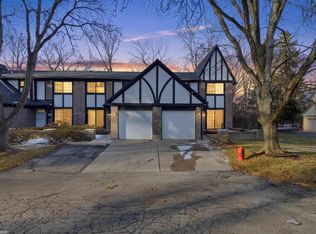 22664 W Eleven Mile Rd, Southfield, MI 48034