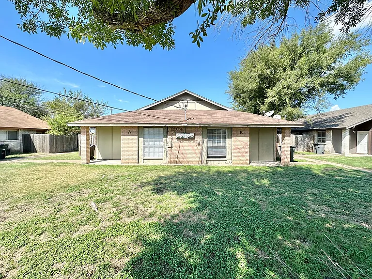 2104 N WS Young Dr — Photo 16