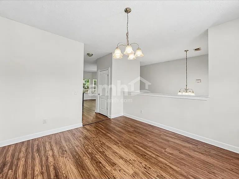 1413 Napa Point W — Photo 6