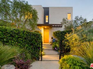 2102 Pier Ave, Santa Monica, CA 90405