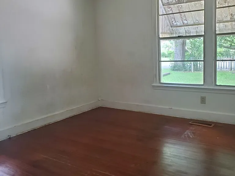 804 Woodrow St — Photo 13
