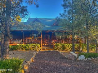 2952 Country View Ln, Overgaard, AZ 85933