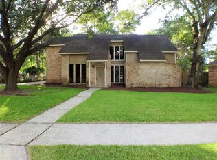 12510 Lakecrest Cir, Cypress, TX 77429