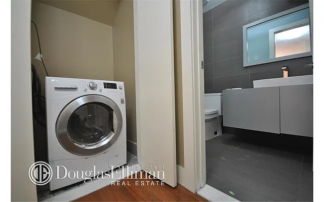 Rented by Douglas Elliman | media 16