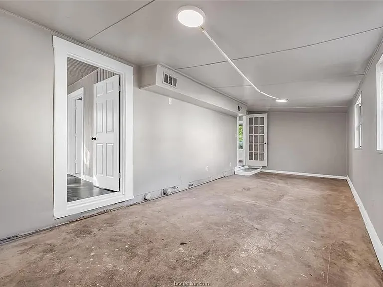 2707 Cliff St — Photo 10