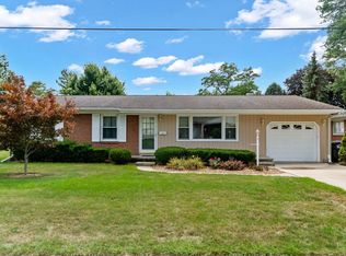 210 Orchard Ln, Huntington, IN 46750