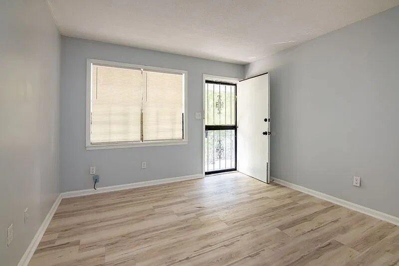 2 bed, 1.0 bath, 729 sqft, $875 — Photo 4