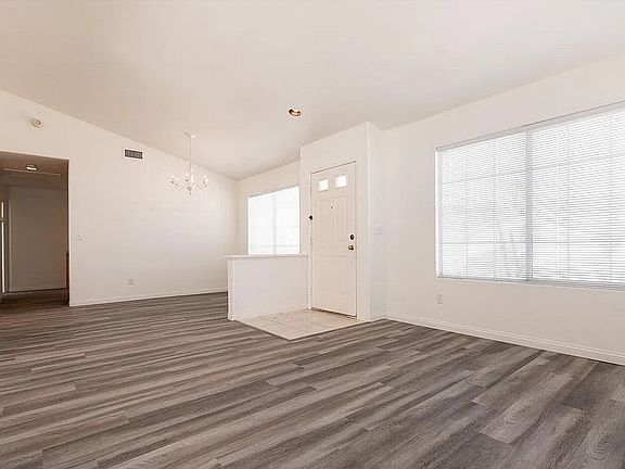 3rd image of 481 Compo Ave