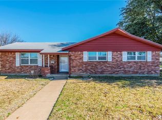 413 Wilshire Dr, Euless, TX 76040