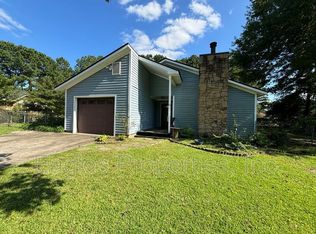 102 Lakehurst Dr, Dudley, NC 28333
