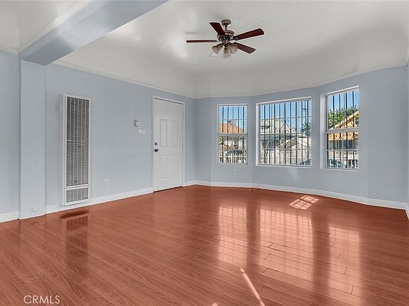 3rd image of 640 E 54th St